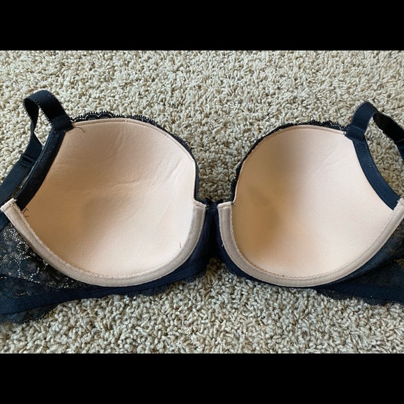 Victoria’s Secret bra 36DD - Picture 2 of 2
